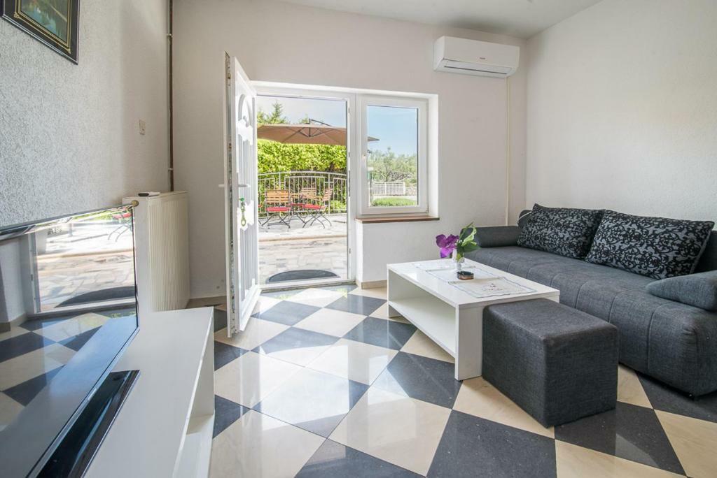 Beljan Apartments Krk Town Exterior foto